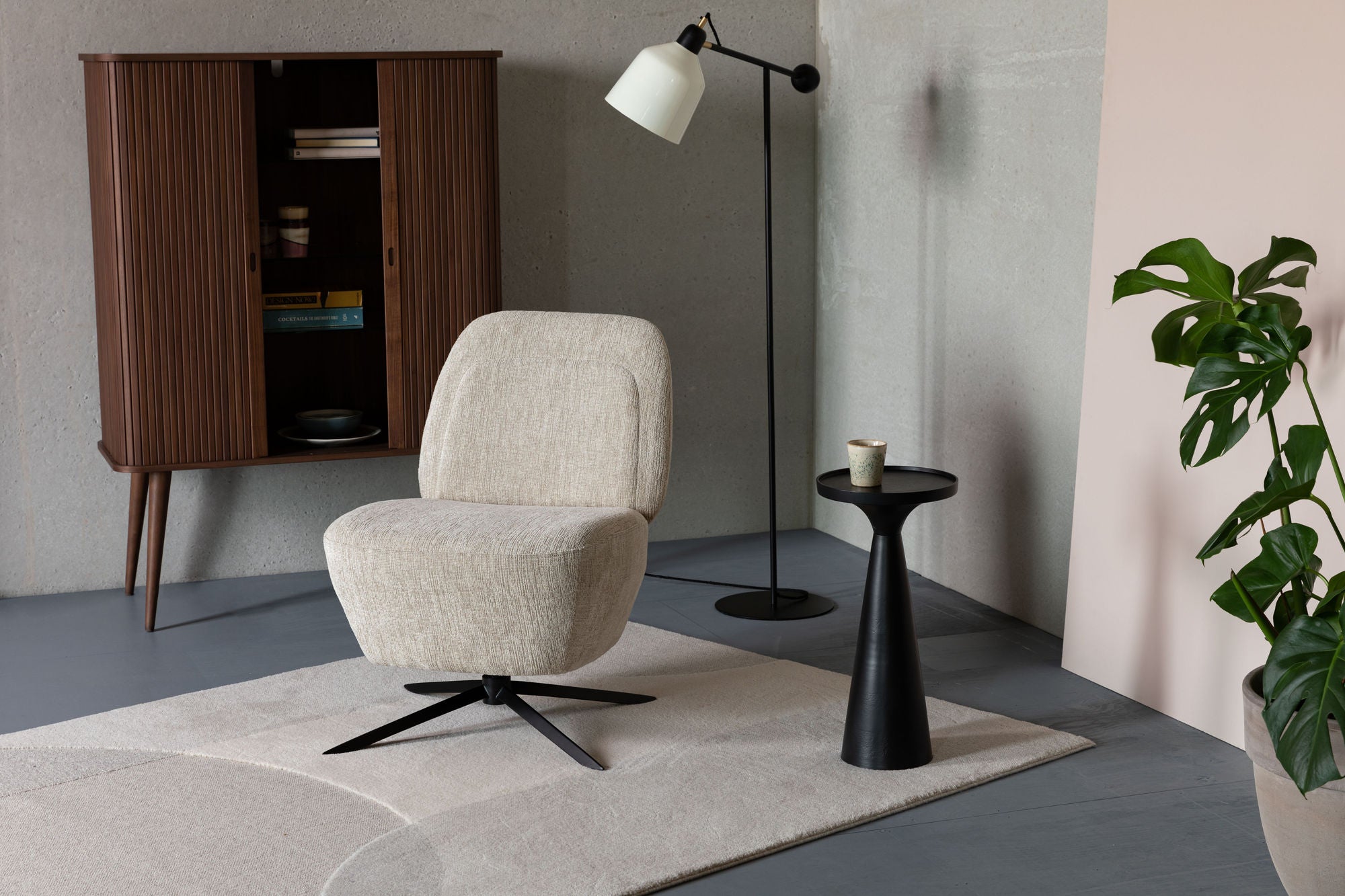 Zuiver Floss Black Aluminum Round Side Table